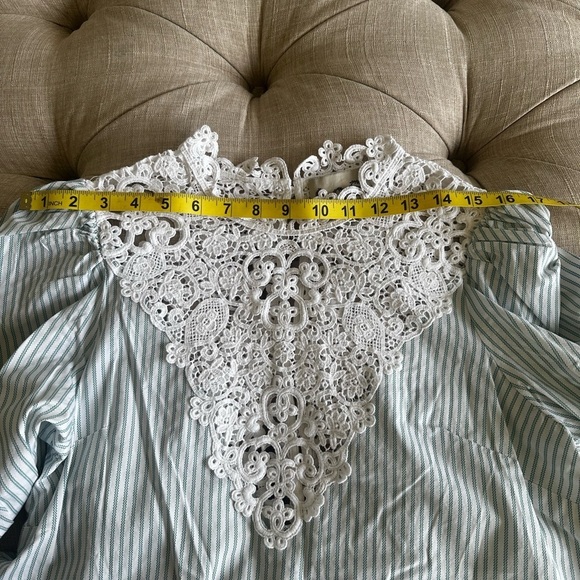 Sea New York Elegant White and Green Striped Lace Blouse - Picture 8 of 14